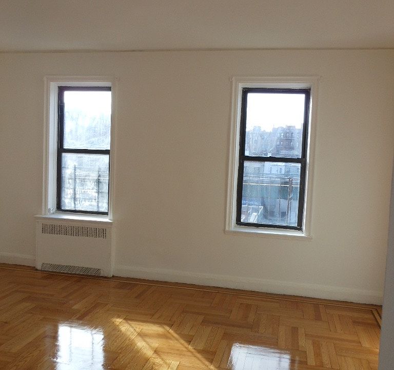 1st image of 2346 Walton Ave
