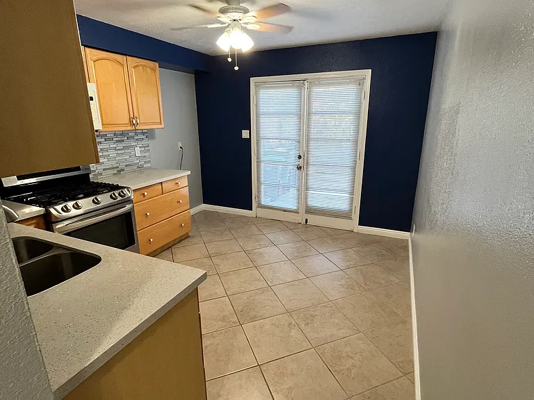 1777 Mitchell Ave #11 — Photo 6