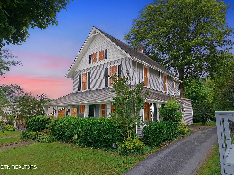 1st image of 561 Margrave Dr