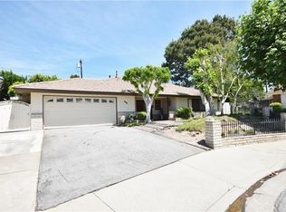 225 E Kirkwall Rd, Glendora, CA 91740