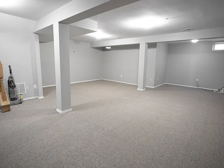 556 Mockingbird Way — Photo 36