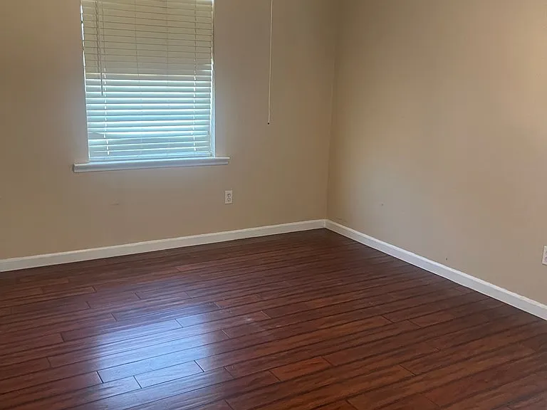 1308 Alpine St — Photo 9