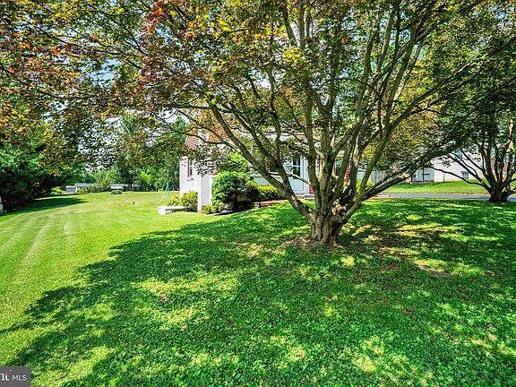 5th image of 122 Zieber Rd