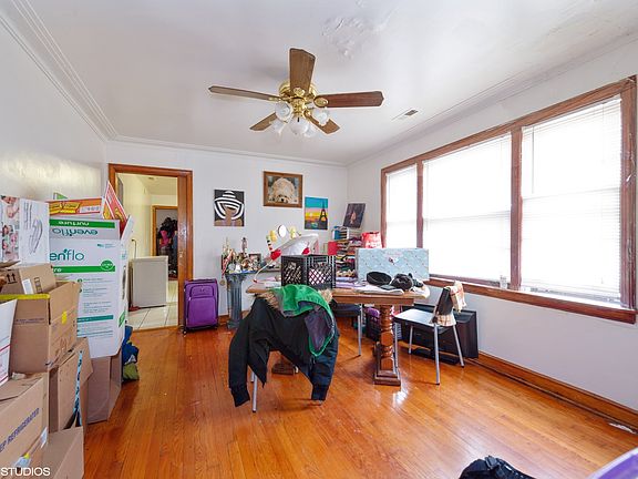 3rd image of 7914 S Winchester Ave