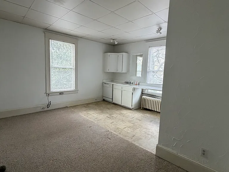 405 S Mendenhall St #7 — Photo 1