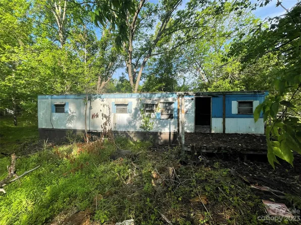 18 Sloan Rd, Roxboro, NC 27574