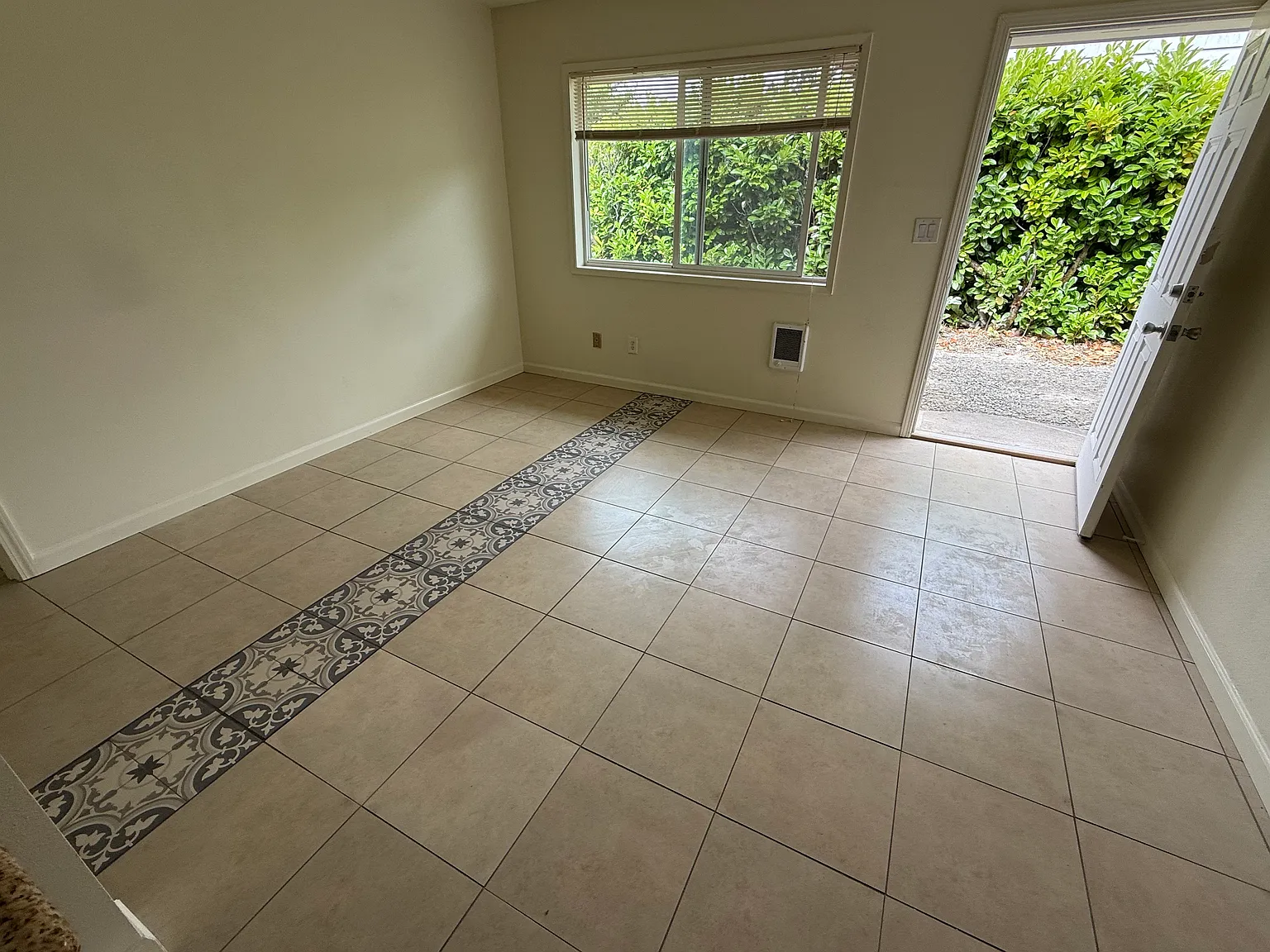 1 bed, 440 sqft, $1,075 — Photo 2
