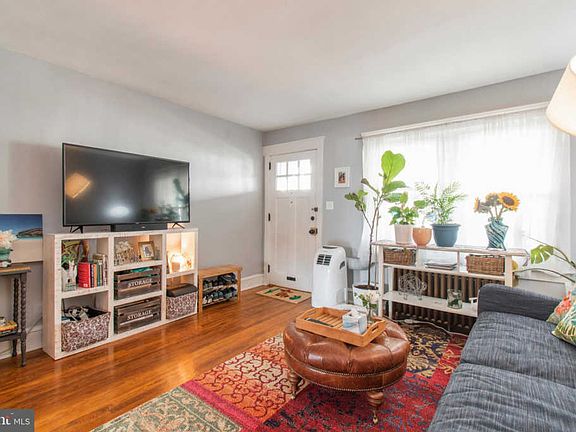3rd image of 547 Gerhard St