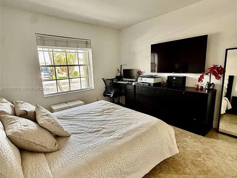 248 W Riverbend Dr — Photo 13