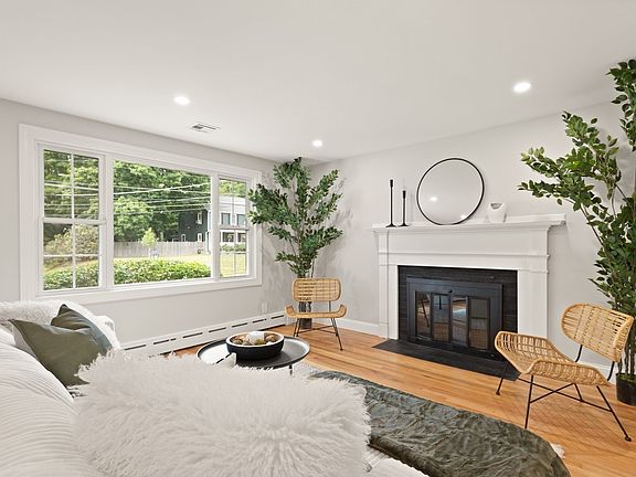 3rd image of 46 Bruce Rd