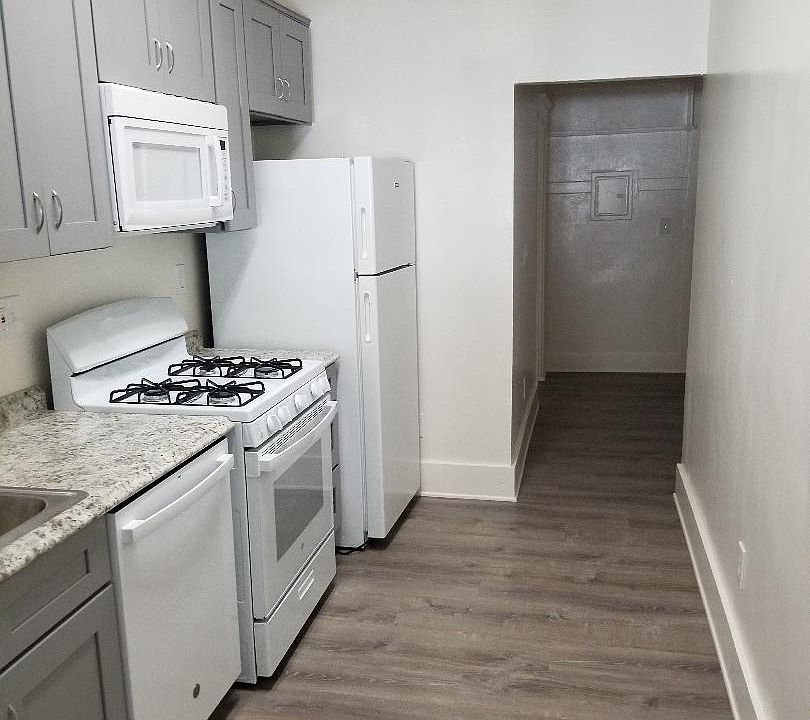 1st image of 421 N Rose Pl #0
