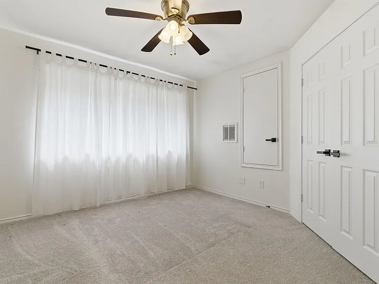 23 Cedar Chase Pl — Photo 27