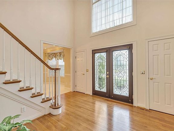 3rd image of 6775 Cherry Laurel Dr