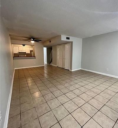 5th image of 123 Sandra Del Mar Dr