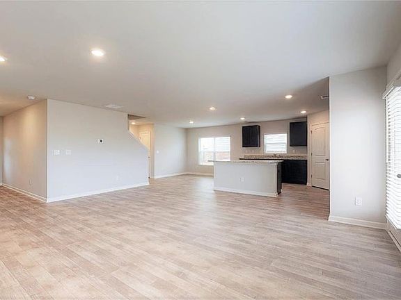 3rd image of 145 Weldon Rd