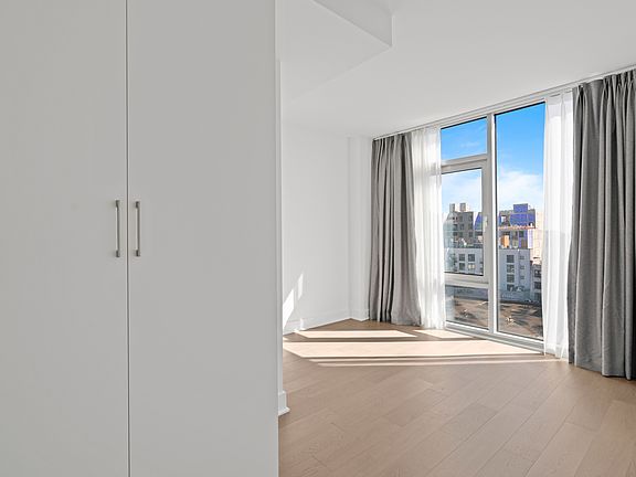 4th image of 50-11 Queens Blvd #708