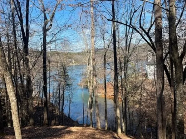 416 Pileated Woodpecker Ln, Sunset, SC 29685