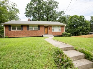 5101 Youngwood Dr NW, Roanoke, VA 24017