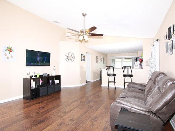 4th image of 8221 Midnight Sun Ct
