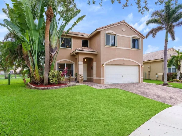 2203 SW 134th Ave, Miramar, FL 33027