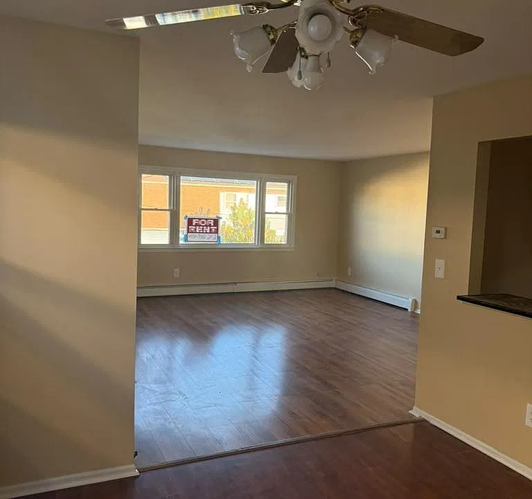 60 Glenn Dr #2