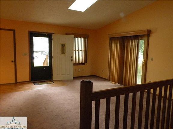 3rd image of 7524 Glen Terra Dr