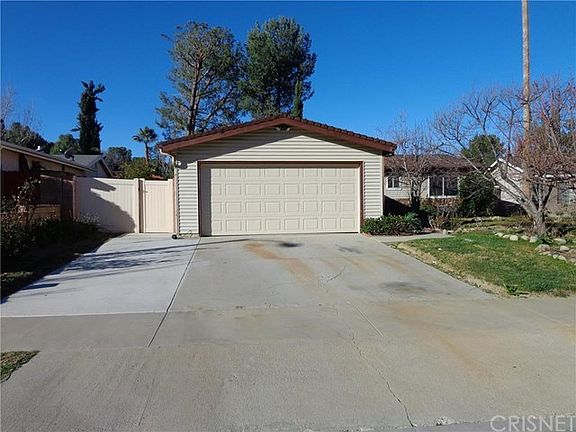 Large lot is over 7,000 sq.ft.