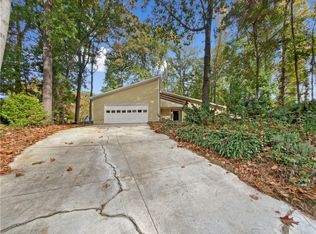 5355 Pickwick Ln NW, Lilburn, GA 30047