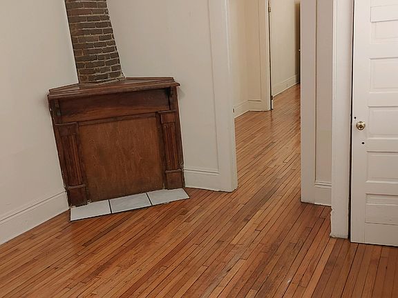 2nd image of 8424 S Claiborne Ave Unit B
