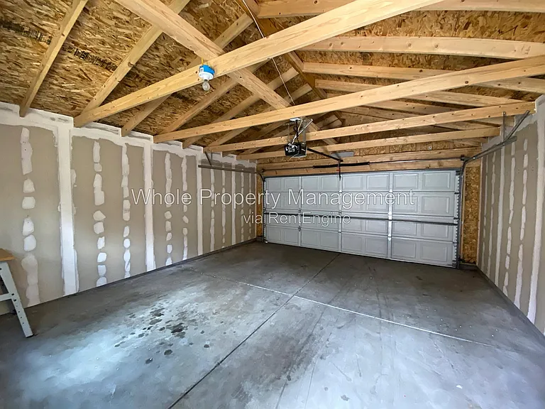 2046 N Ogden St — Photo 23