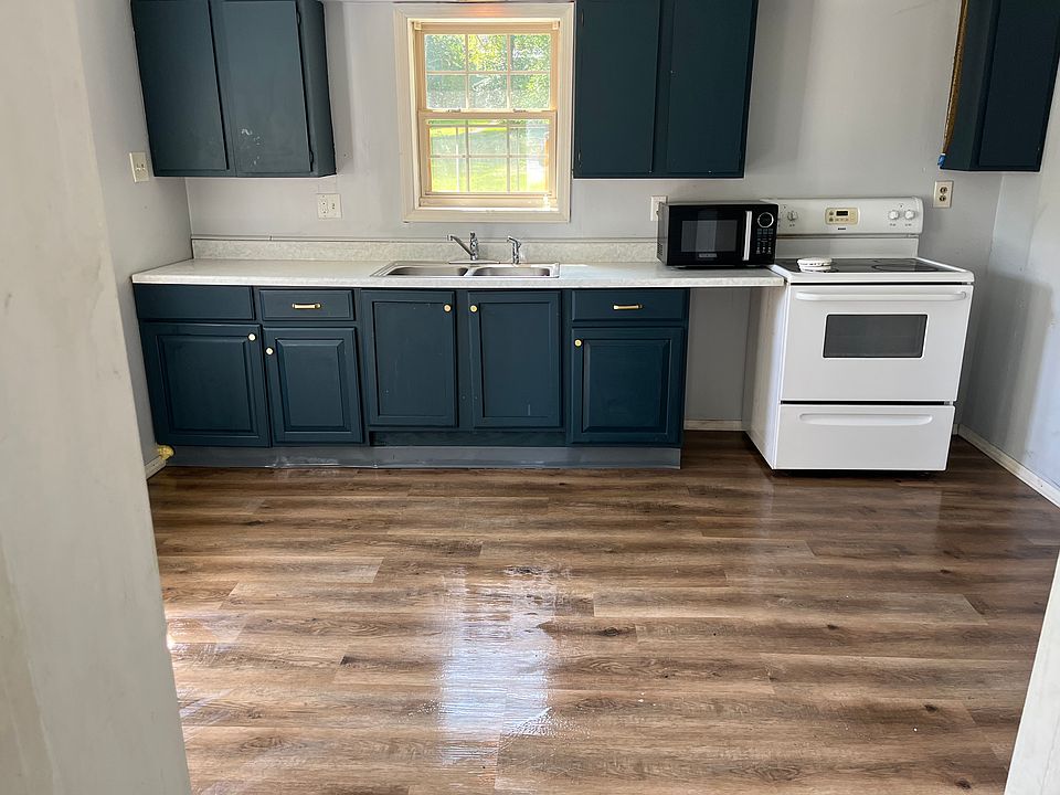 1st image of 237 Bain Ave #1