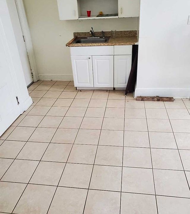 2nd image of 1 4th St