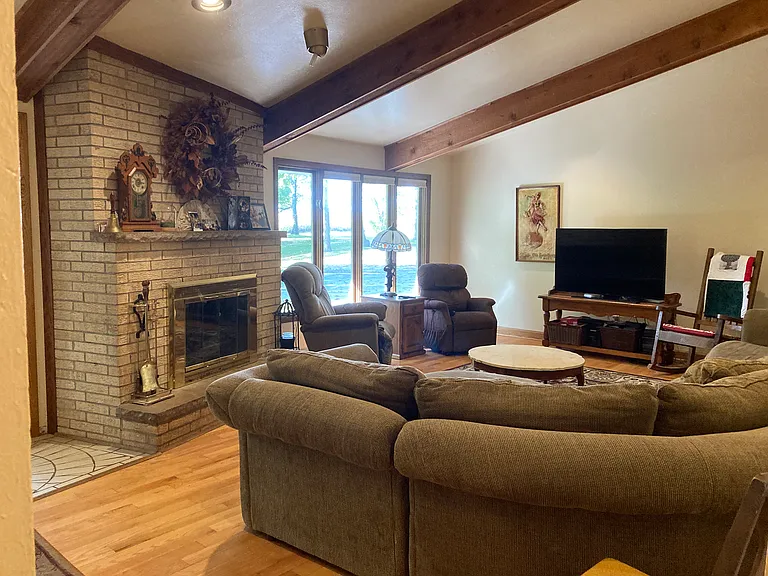 N Overland Rd — Photo 1