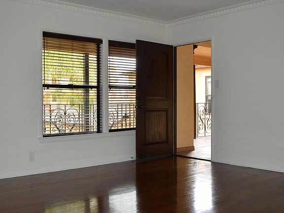 2nd image of 3665 Jasmine Ave #5
