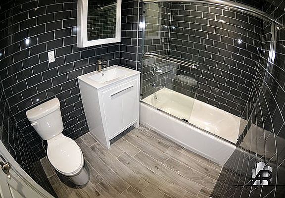 4th image of 17716 Wexford Ter APT 802