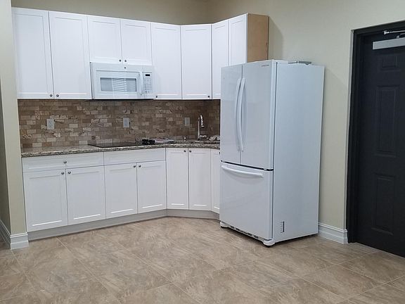 4th image of 5301 Coronado Pkwy #102B