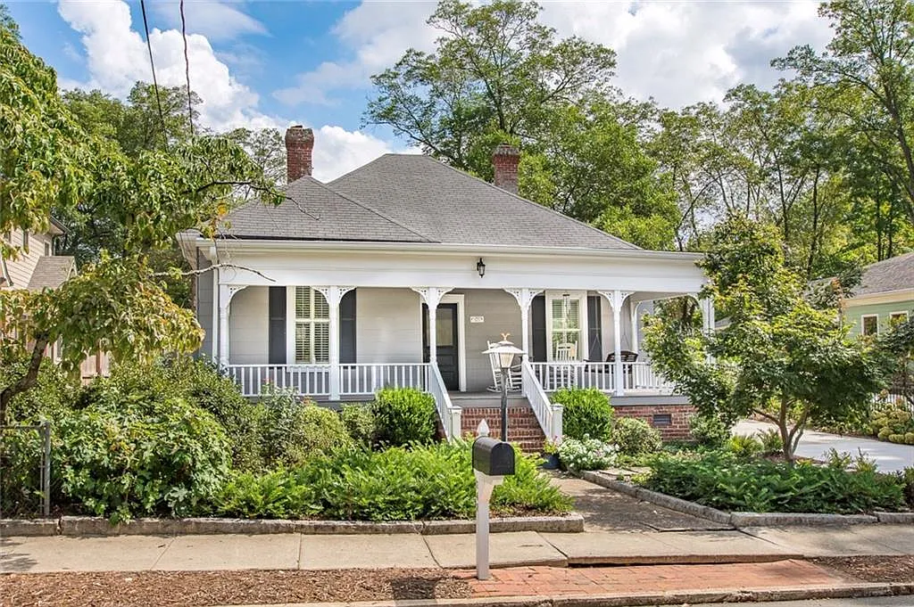 243 Adair St photo 1