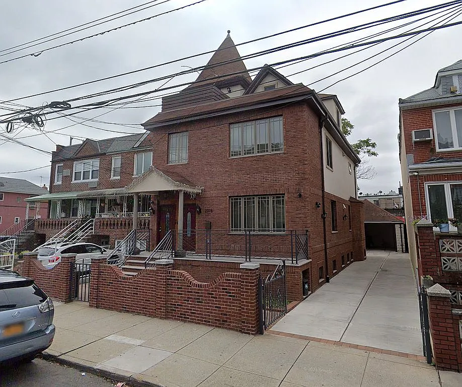 2376 85th St photo 1