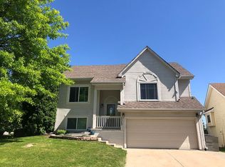 5329 Brookview Dr, West Des Moines, IA 50266