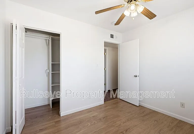 250 E Park Ave — Photo 22