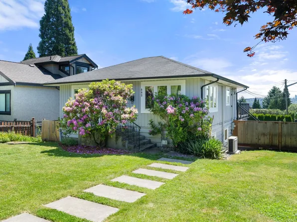 803 Calverhall St, North Vancouver, BC V7L 1X8