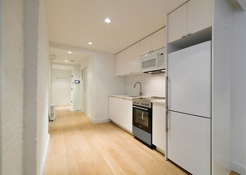 2nd image of 209 Mulberry St #2AA