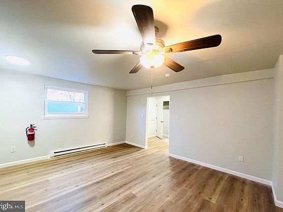 3rd image of 401 Bluebell Rd B