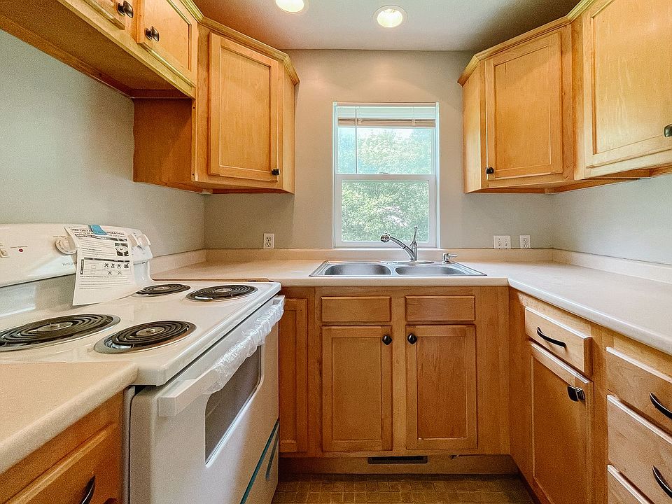 1st image of 1700 E Cornell Ave