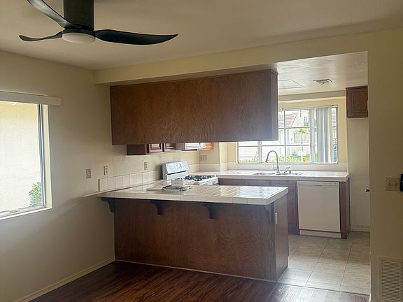 4th image of 1244 Saint Helene Ct
