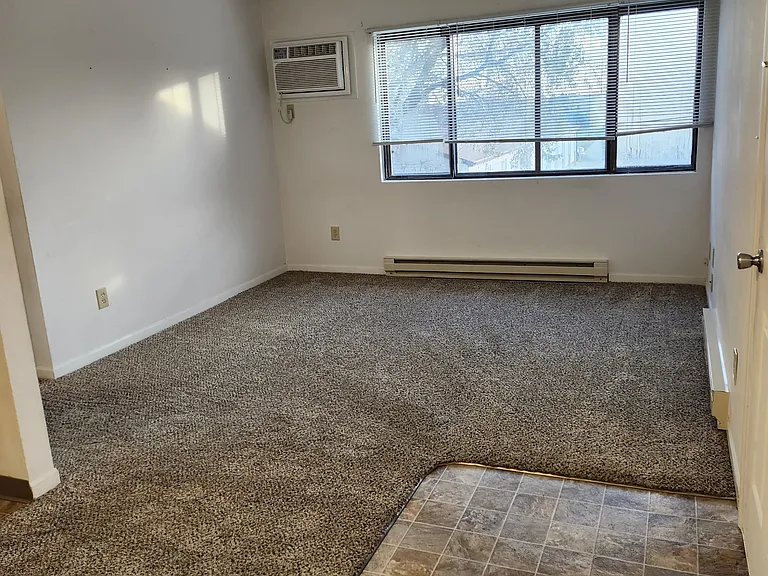 2104 Lincoln Ave #2F — Photo 2