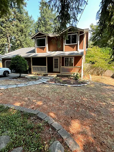 18026 E Clear Lake Blvd SE Photo 1