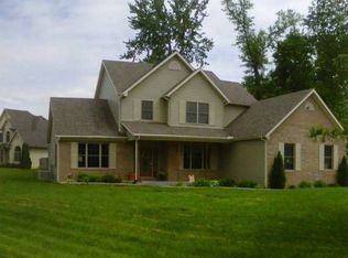 7585 E Lakewood Dr, Terre Haute, IN 47802