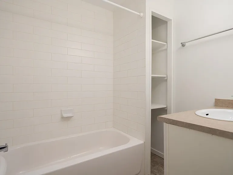 1445 W 11th Ave #11 — Photo 8