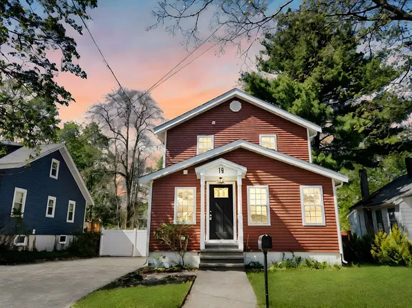 19 Vesey Rd, Randolph, MA 02368